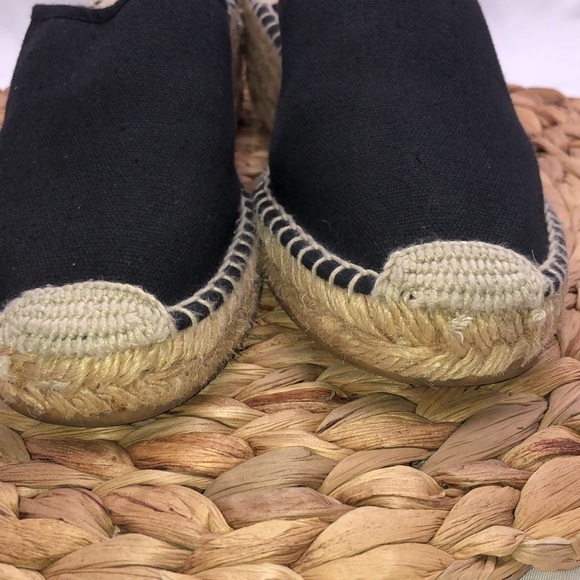 St. John’s Bay Navy Canvas Closed Toe Slip On Mules Espadrilles  Size 7 - Picture 2 of 8